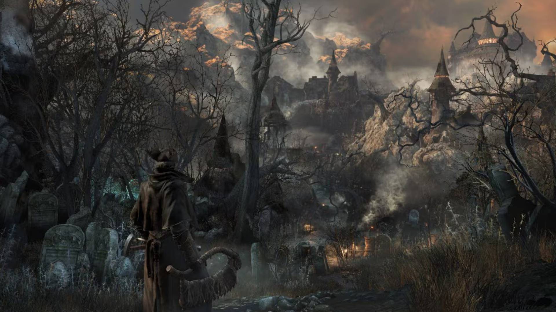 Szene aus Bloodborne mit Jäger vor gotischer Stadtlandschaft im Nebel