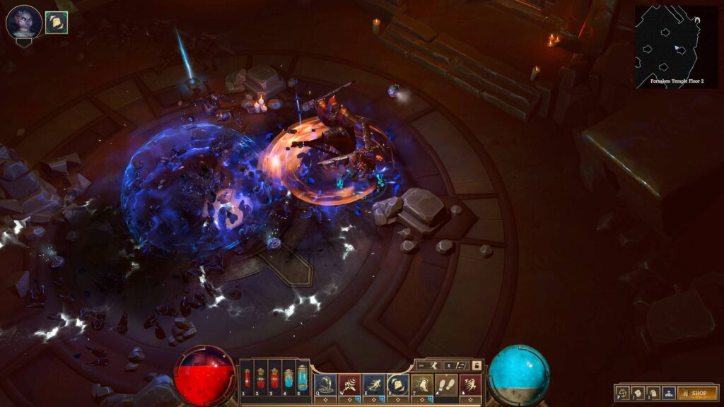 Magieexplosion trifft Gegner in einem düsteren Dungeon-Kampf in Crystalfall