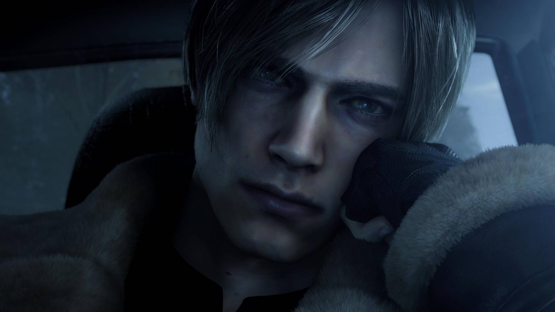 Resident Evil 4 Remake zeigt Leon S. Kennedy in einer ruhigen Autoszene
