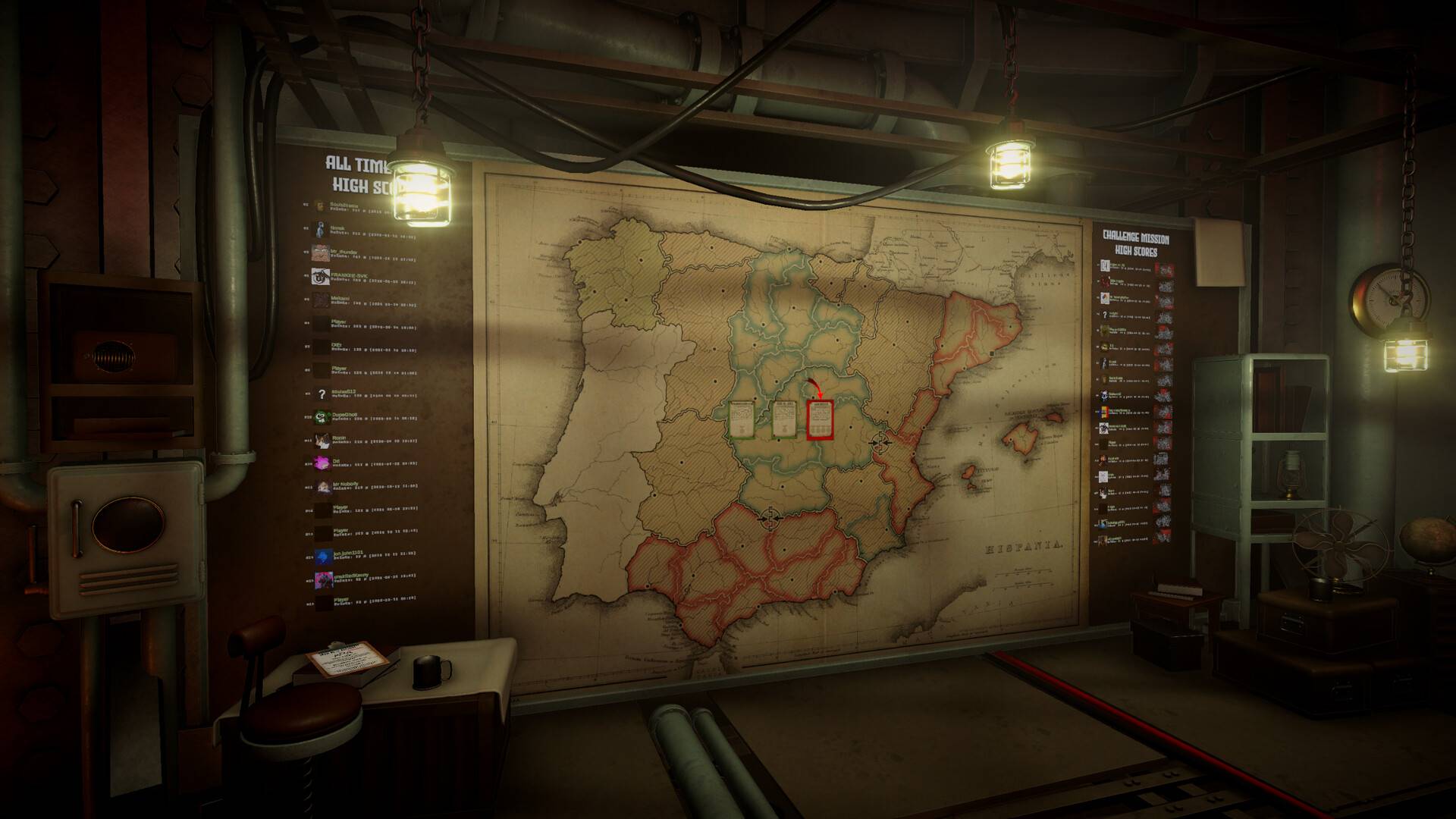 Eine große Karte von Spanien hängt in IRON NEST in einem Kontrollraum, flankiert von Ranglisten und Missionsanzeigen.