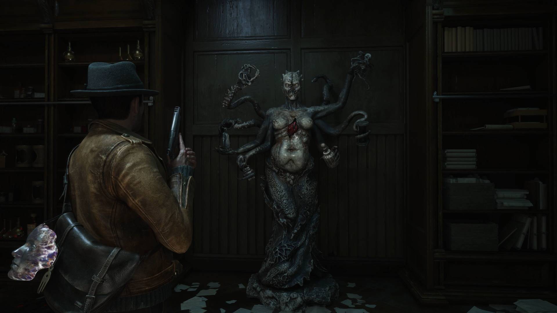 The Sinking City 2 mit seltsamer Statue und mehreren Armen