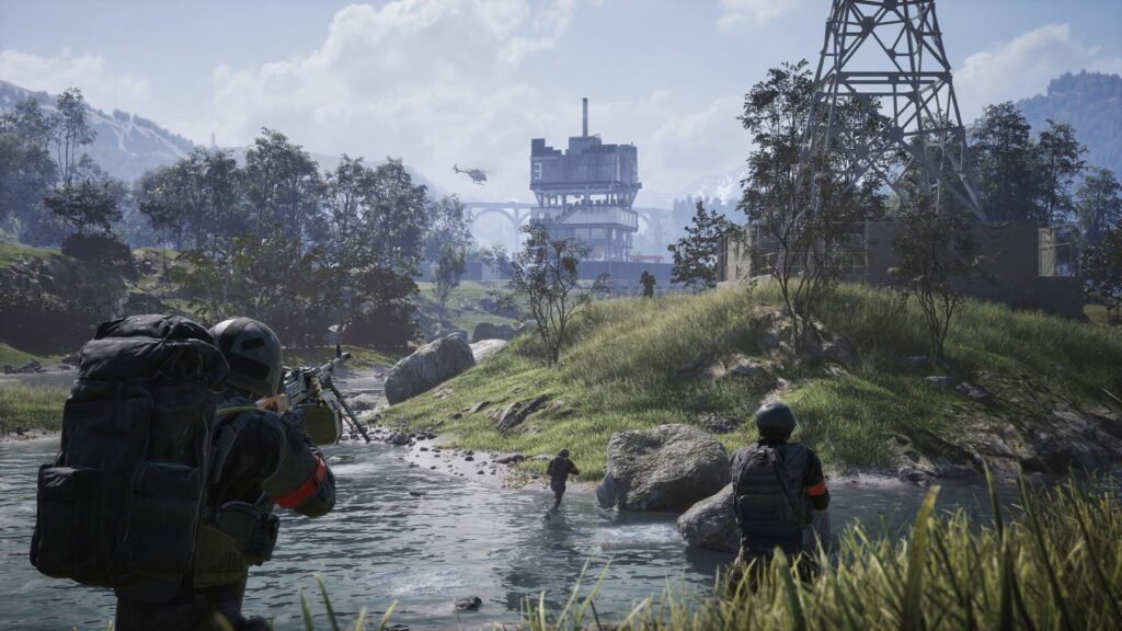 WARDOGS Soldaten durchqueren einen Fluss vor einer militärischen Anlage